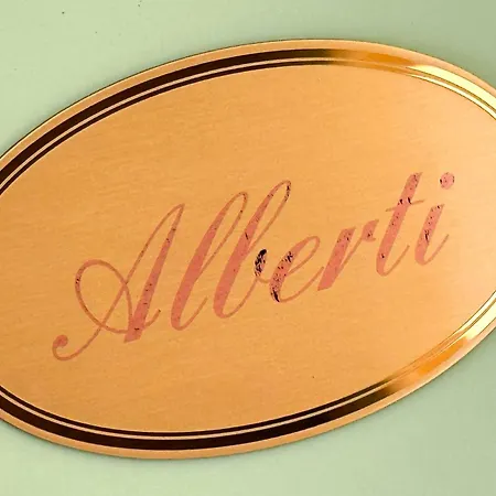 Alberti Con Vista Apartment *